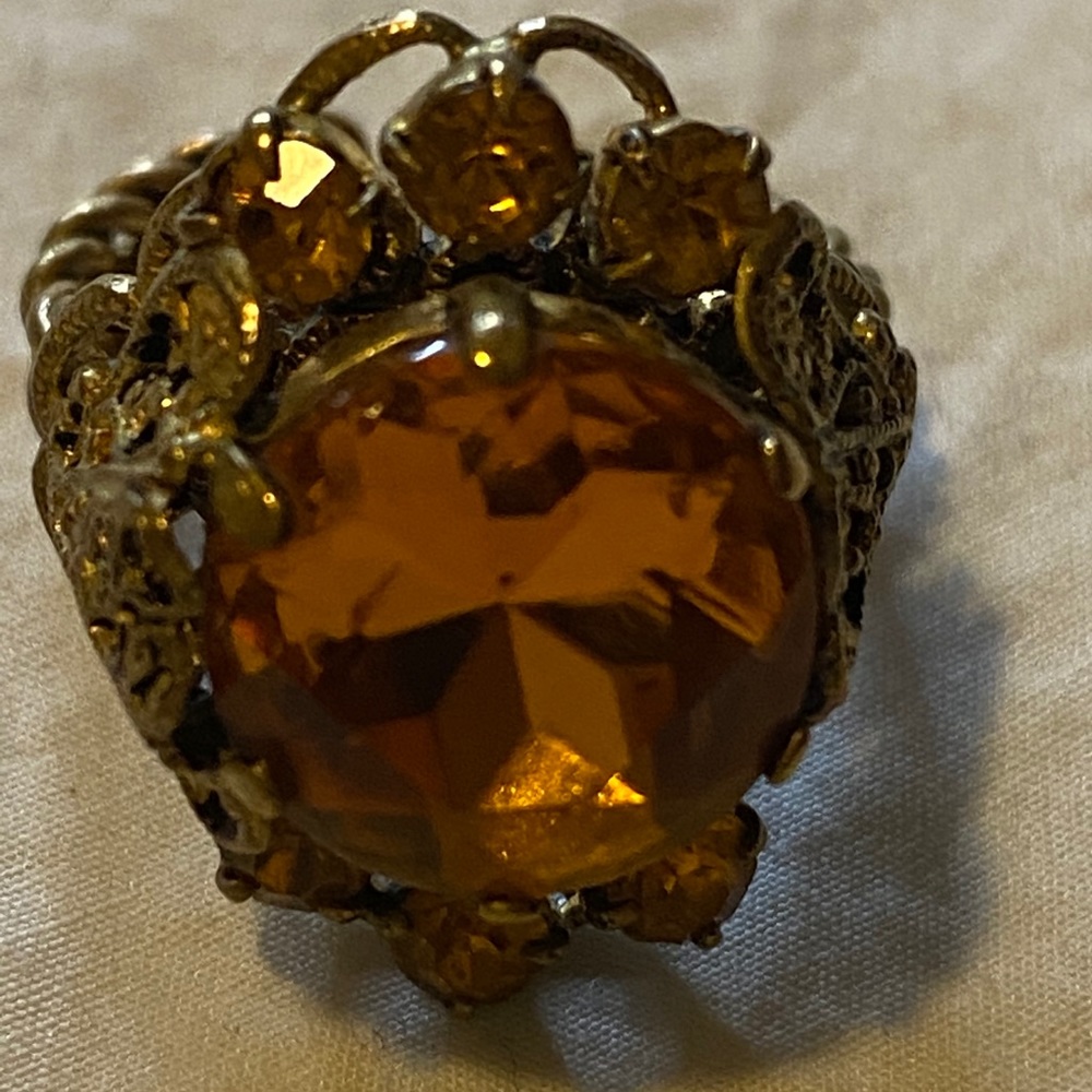 Antique Vintage Woman Ring